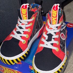Hot Wheels Kids Sneakers - Red and Black high top zipper sneaker